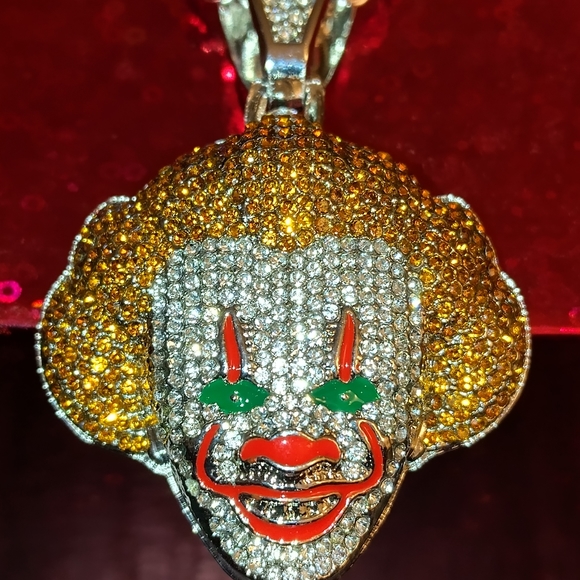 Jewelry Pennywise chain and charm pendant - Picture 5 of 8